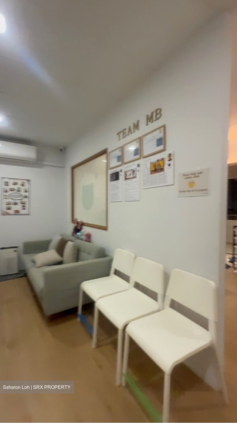 Parkway Centre (D15), Office #612734891